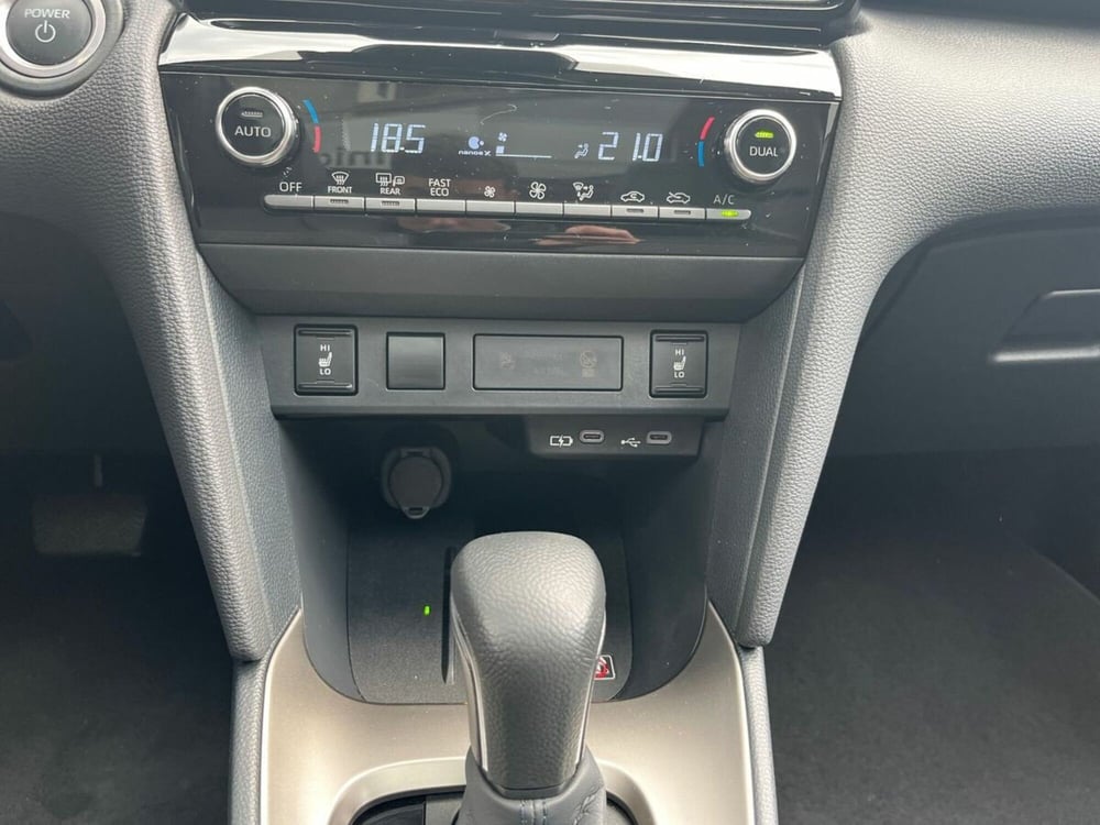 Toyota Yaris Cross usata a Sondrio (15)