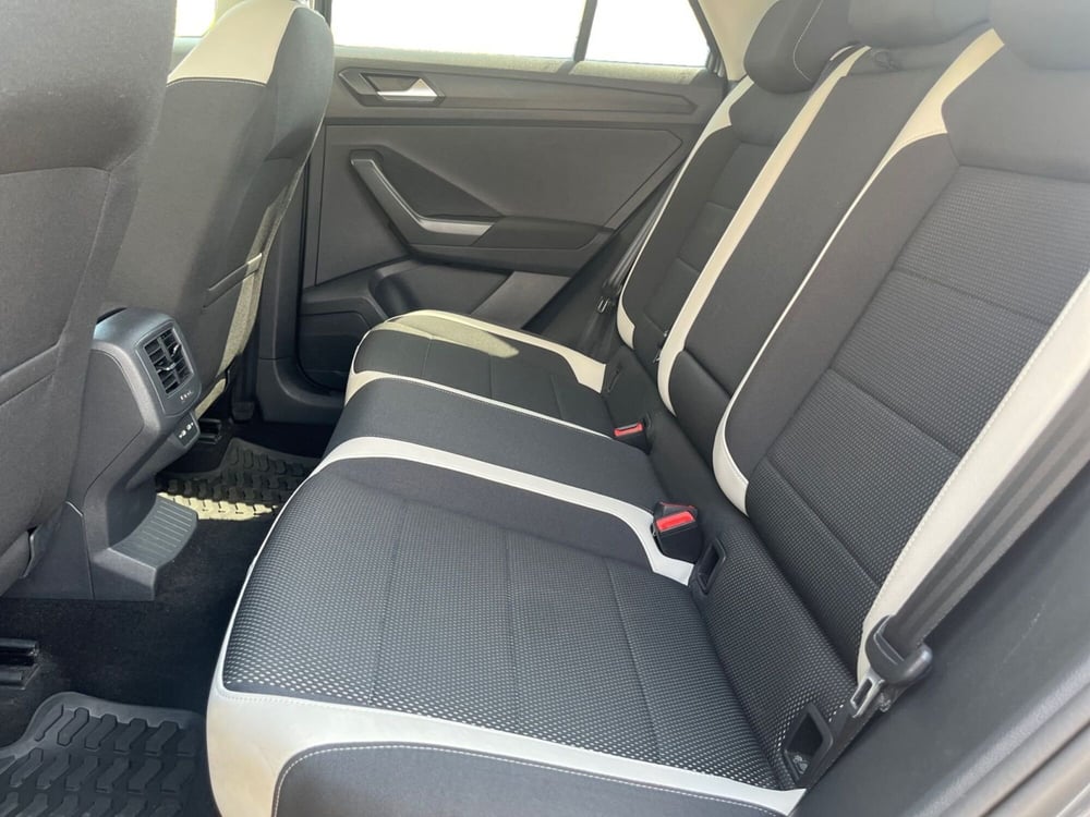 Volkswagen T-Roc usata a Modena (11)