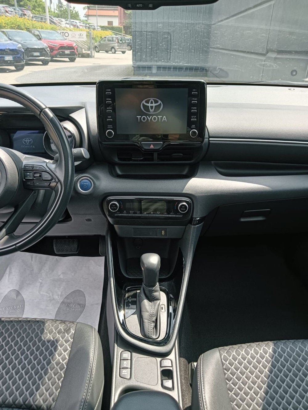 Toyota Yaris usata a Como (11)