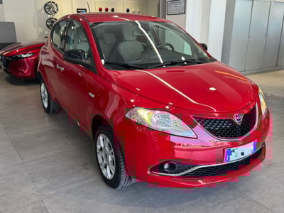 Lancia Ypsilon 0.9 TwinAir 85 CV 5 porte Metano Ecochic Gold del 2017 usata a Castellammare di Stabia