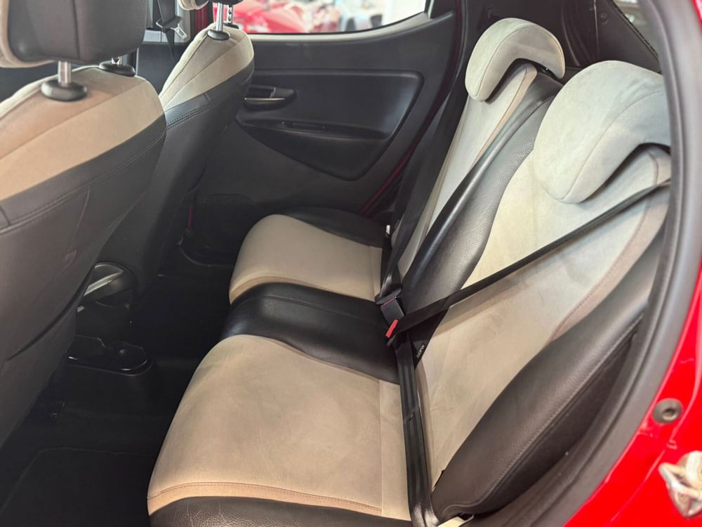 Lancia Ypsilon usata a Napoli (14)