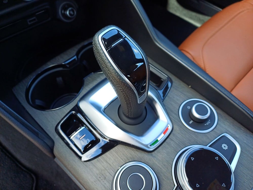 Alfa Romeo Giulia usata  (9)