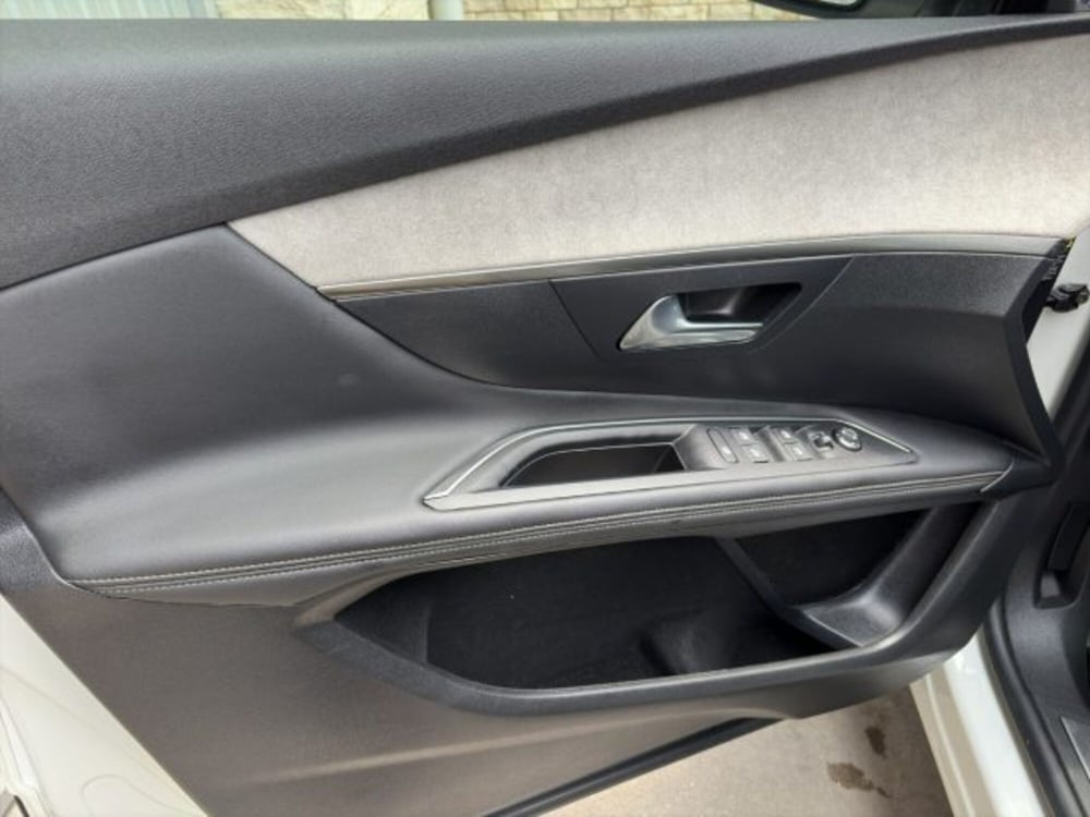 Peugeot 3008 usata a Perugia (18)