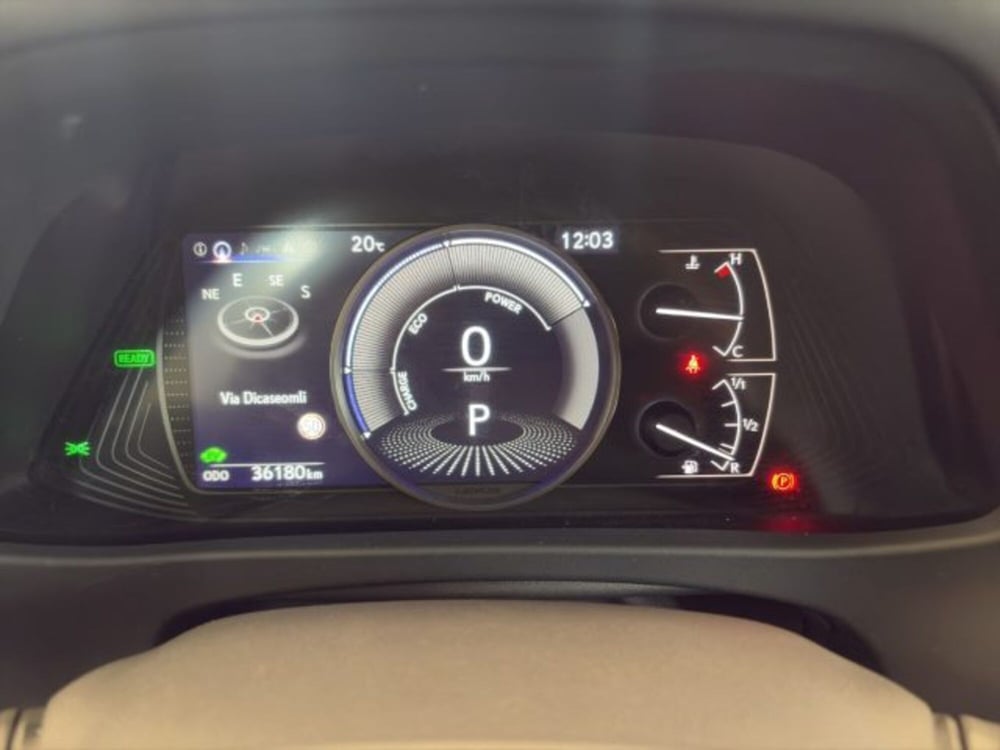 Lexus UX usata a Perugia (13)