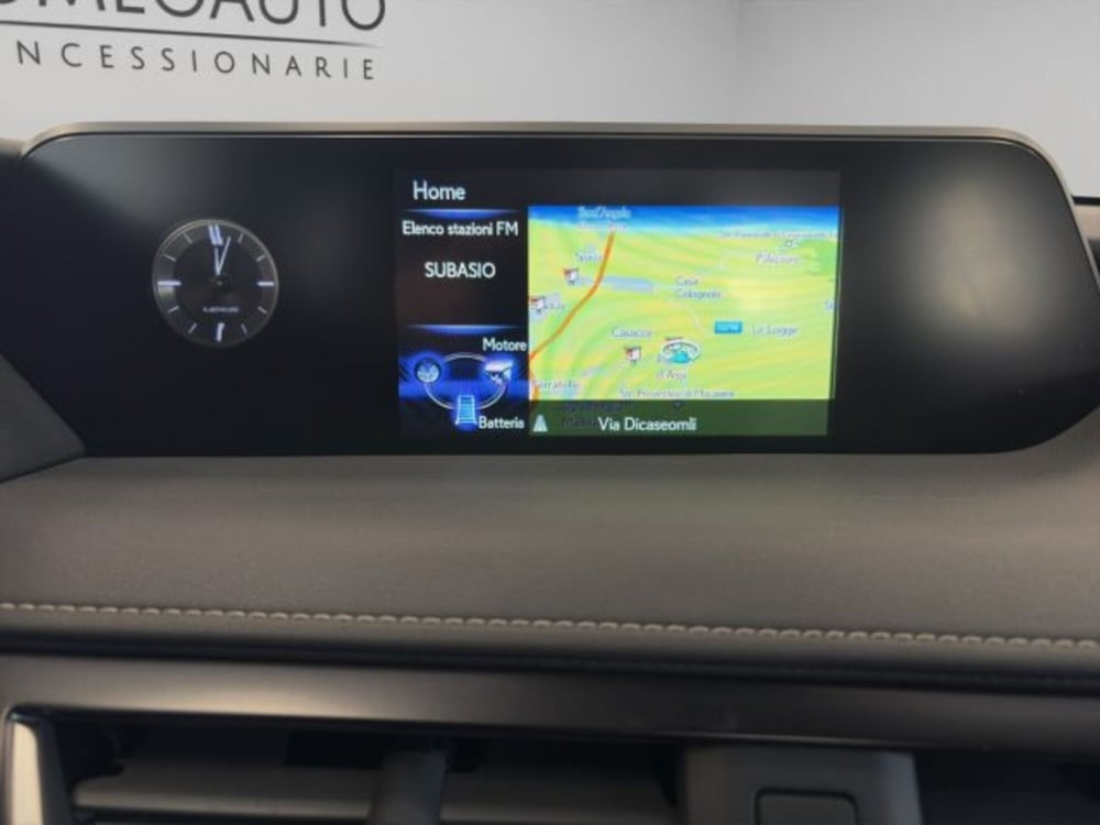 Lexus UX usata a Perugia (15)