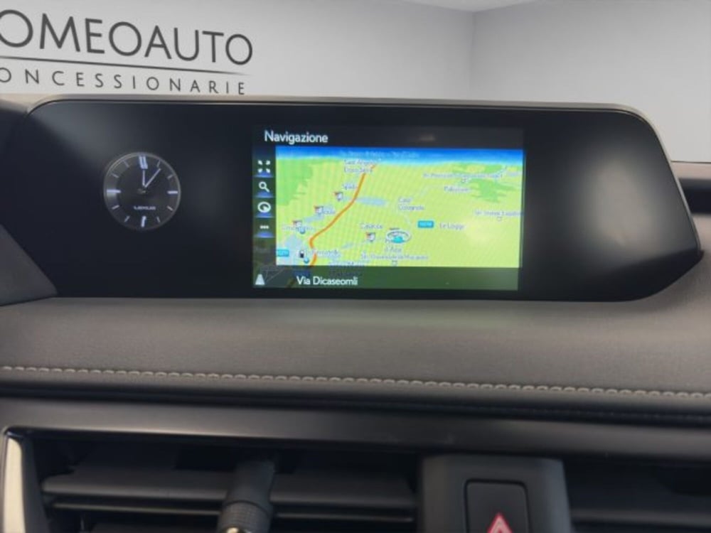 Lexus UX usata a Perugia (17)