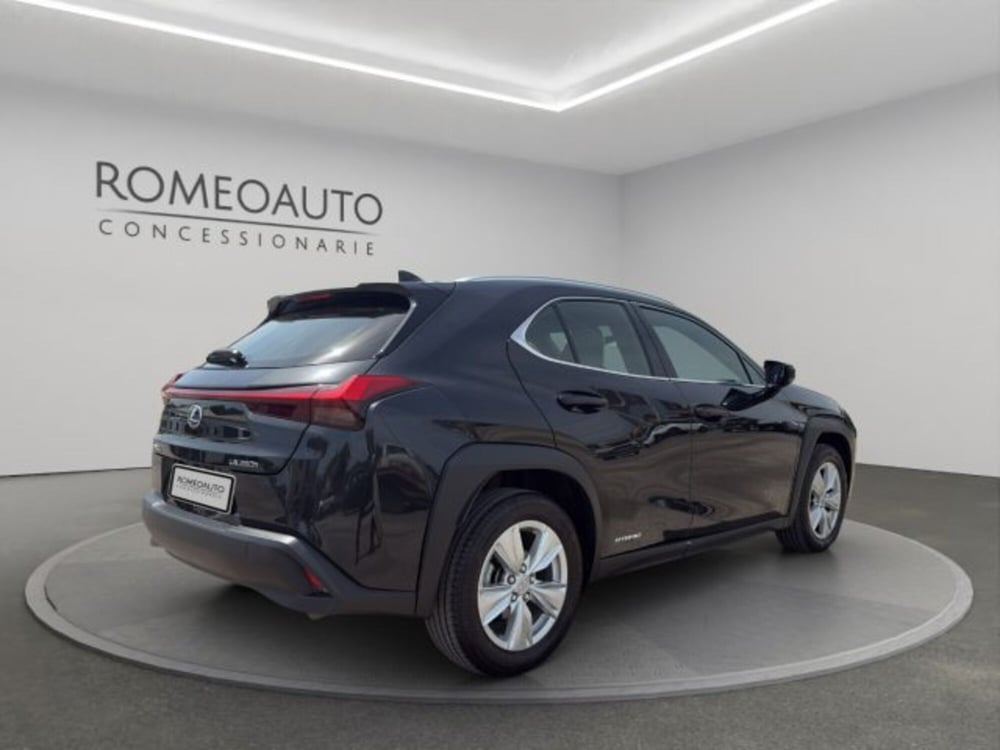 Lexus UX usata a Perugia (6)