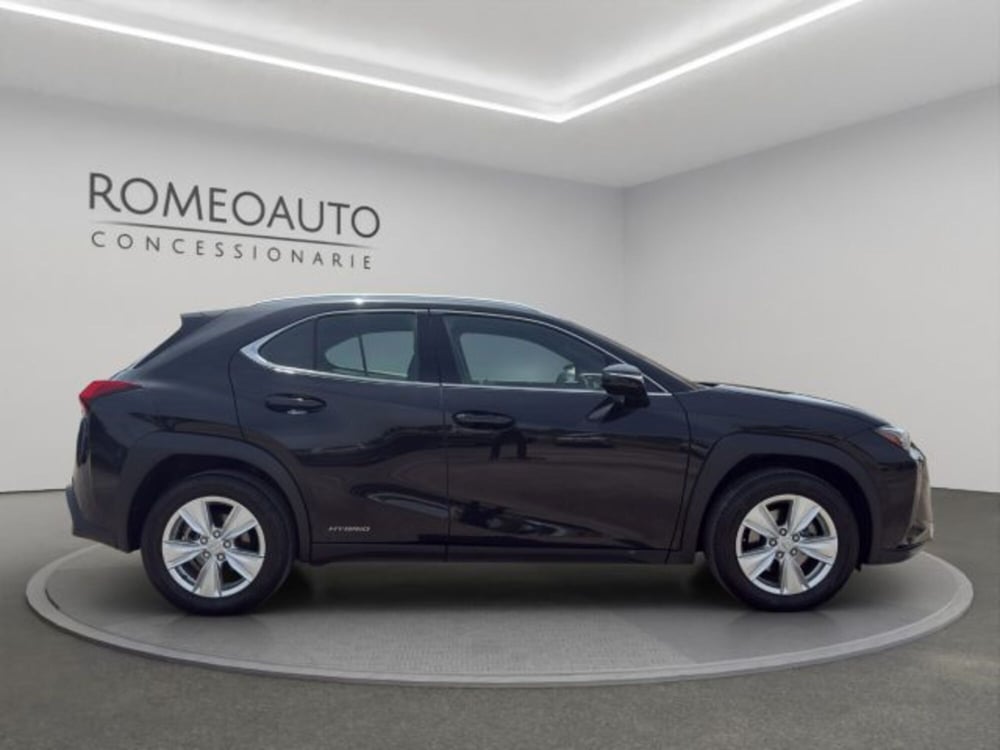 Lexus UX usata a Perugia (7)