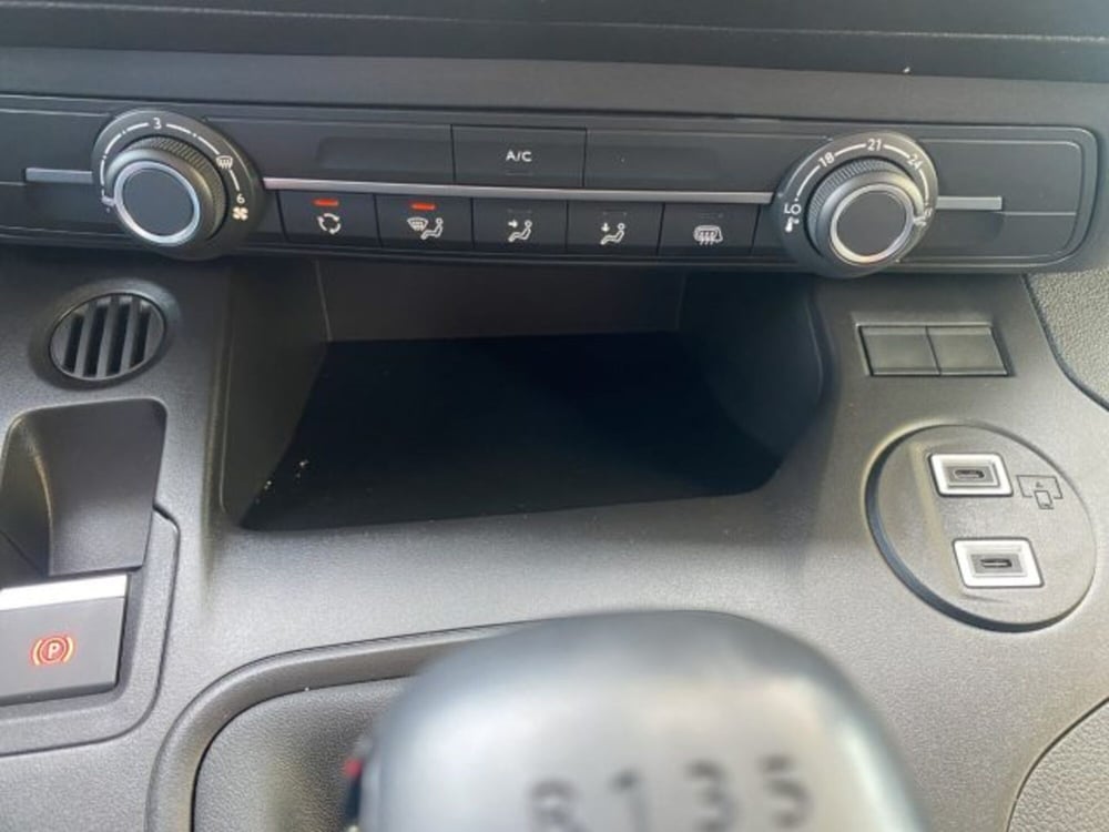 Peugeot Partner Furgone nuova a Perugia (17)