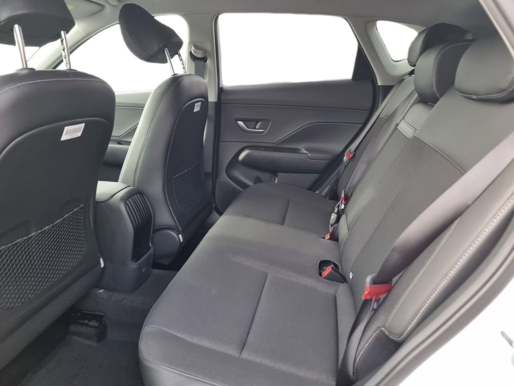 Hyundai Kona nuova a Pistoia (10)