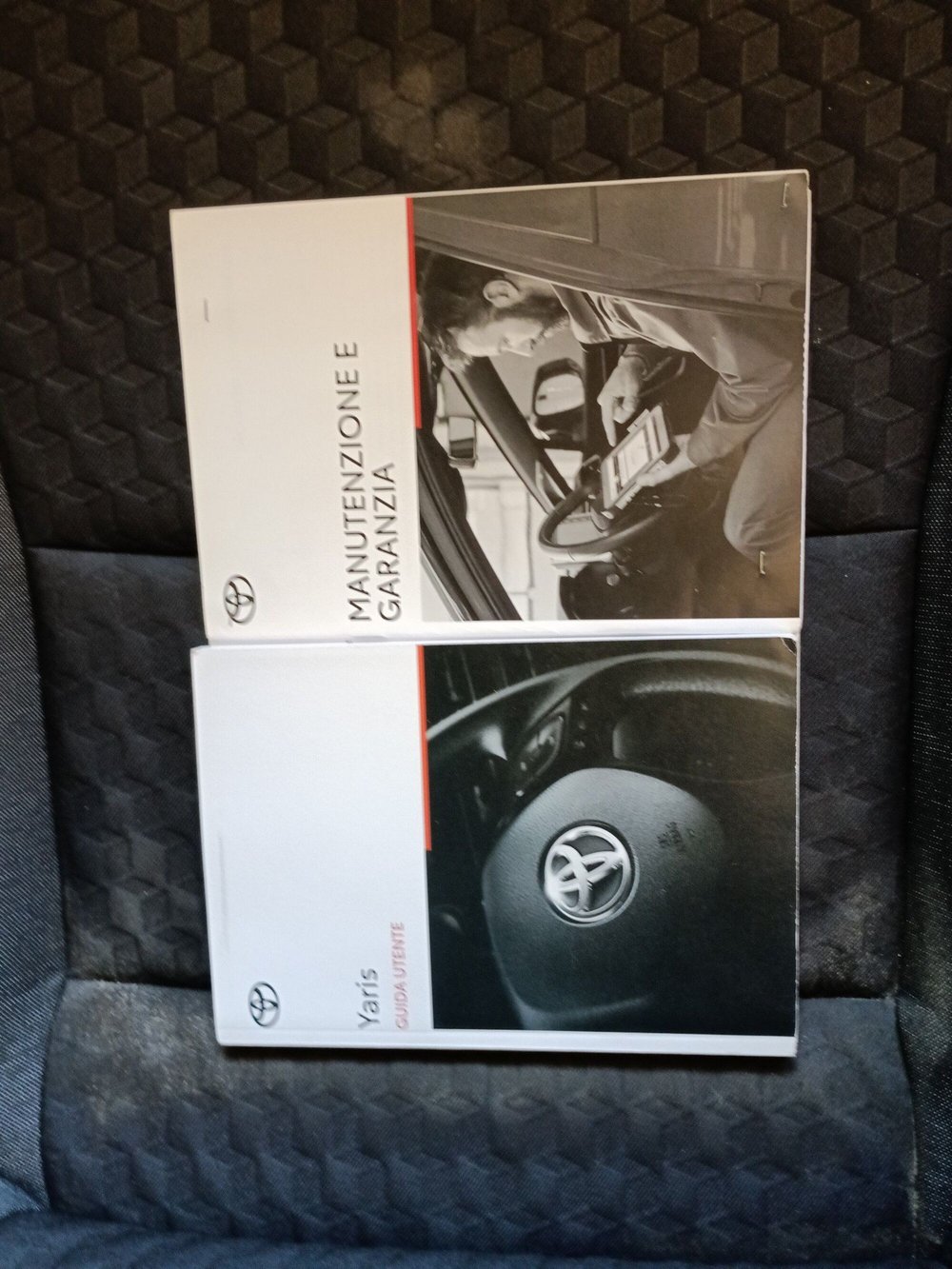 Toyota Yaris usata a Milano (17)