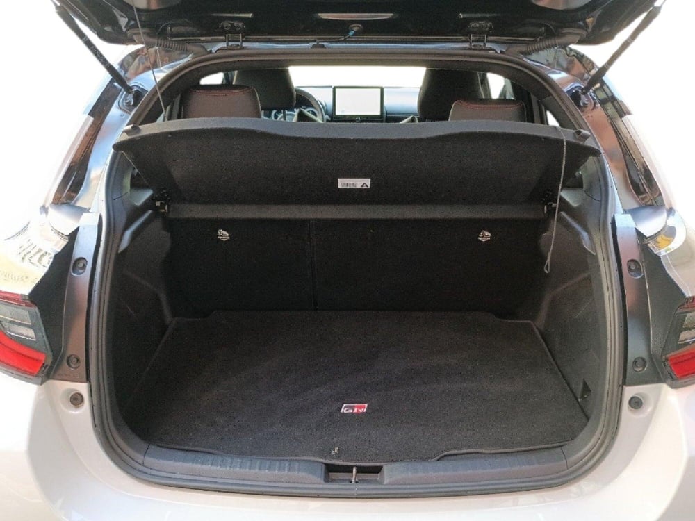 Toyota Yaris GR Sport usata a Milano (11)
