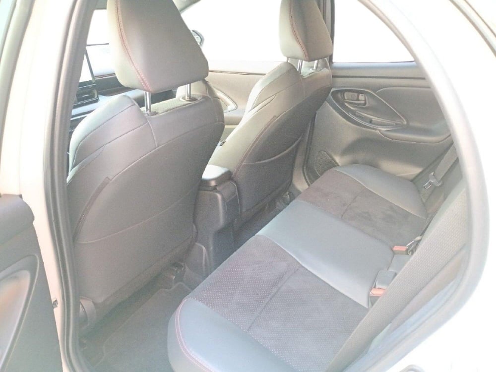 Toyota Yaris GR Sport usata a Milano (15)