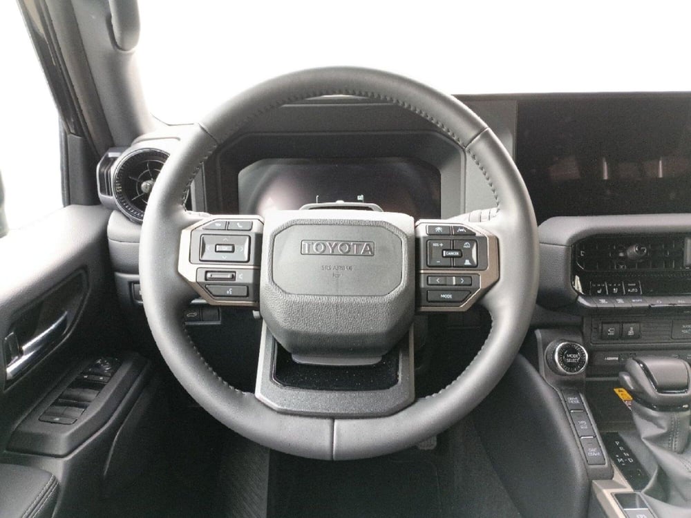Toyota Land Cruiser usata a Milano (9)