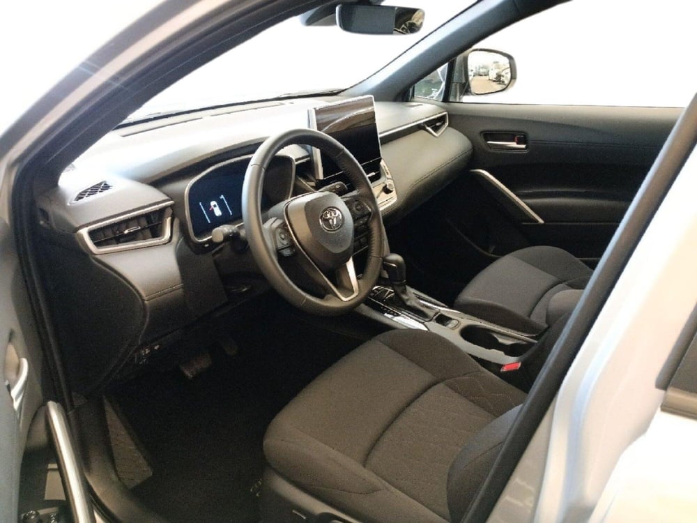 Toyota Corolla Cross Hybrid usata a Milano (13)