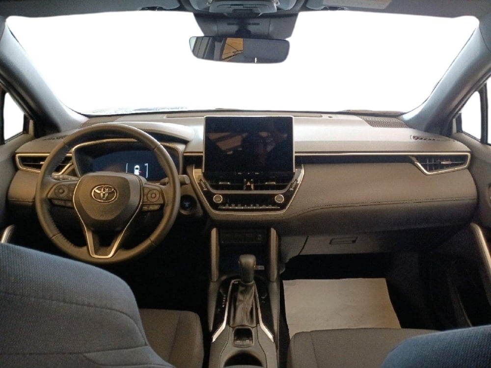 Toyota Corolla Cross Hybrid usata a Milano (8)