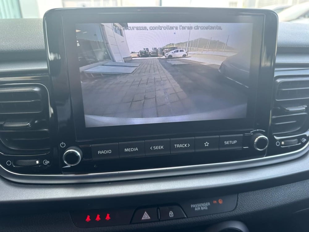 Kia Rio usata a Napoli (14)