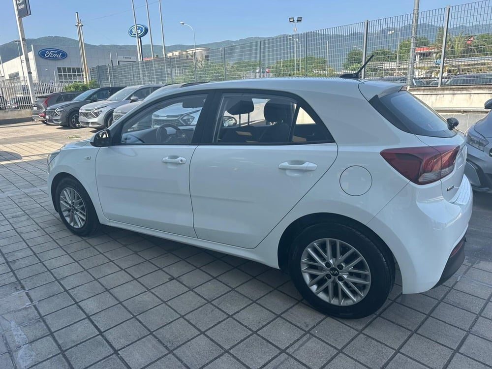 Kia Rio usata a Napoli (5)