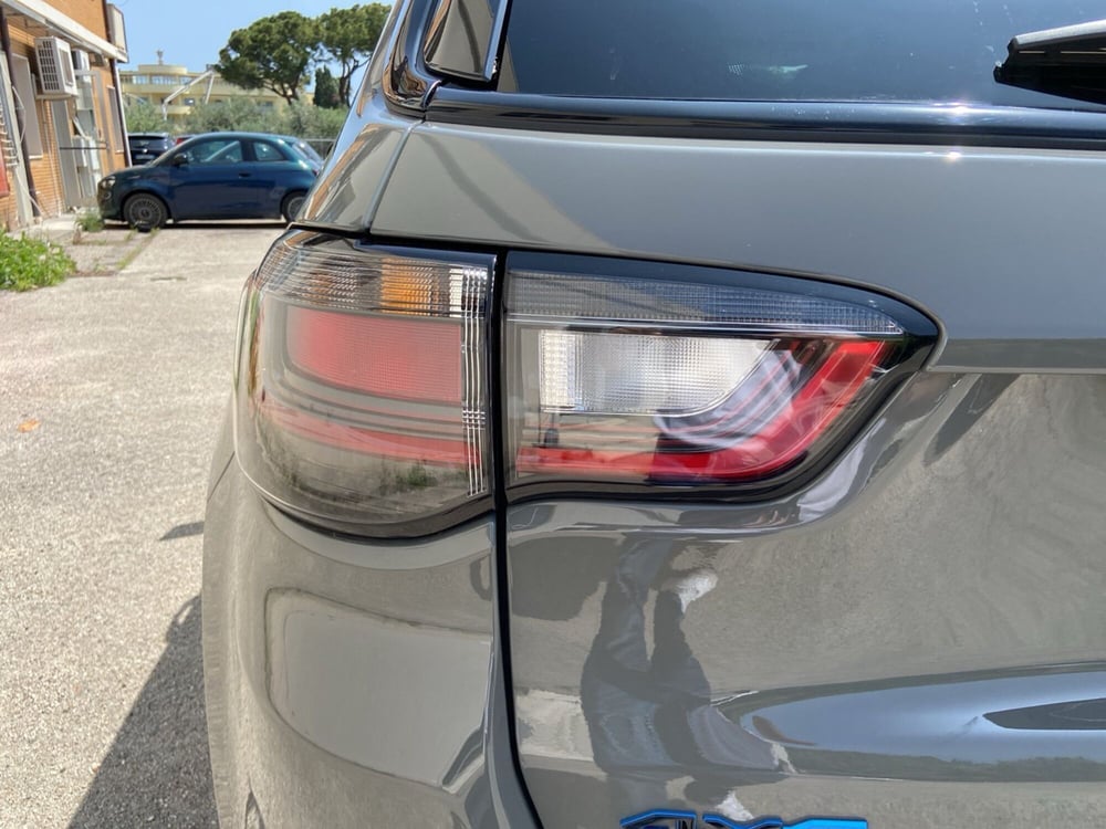 Jeep Compass nuova a Chieti (10)