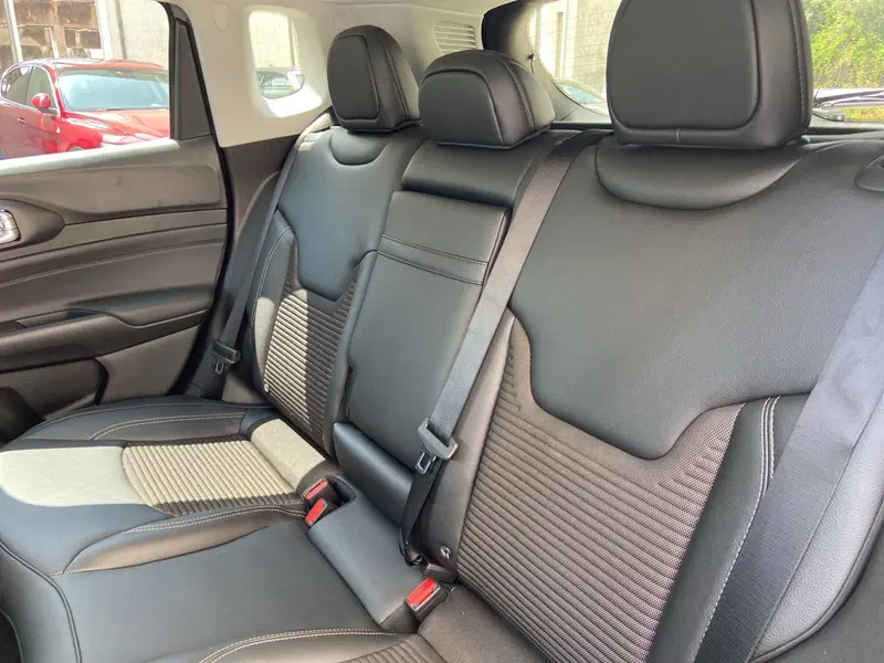 Jeep Compass nuova a Chieti (18)