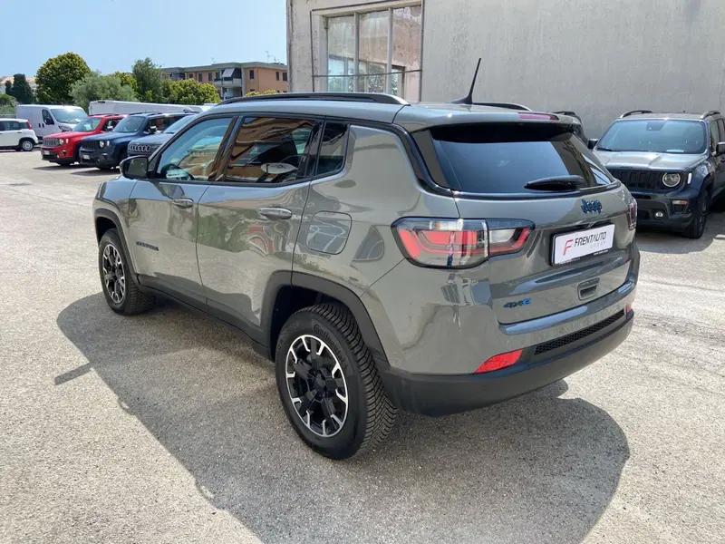 Jeep Compass nuova a Chieti (3)