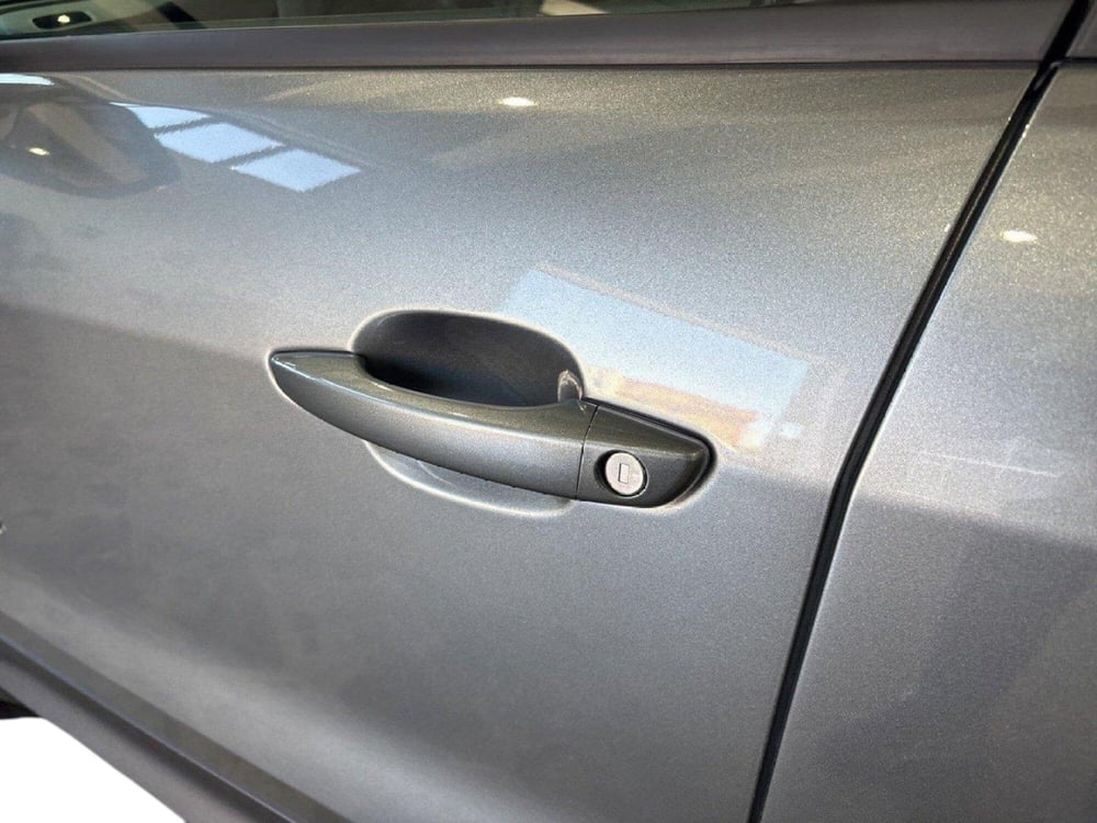 Jeep Avenger nuova a Agrigento (11)