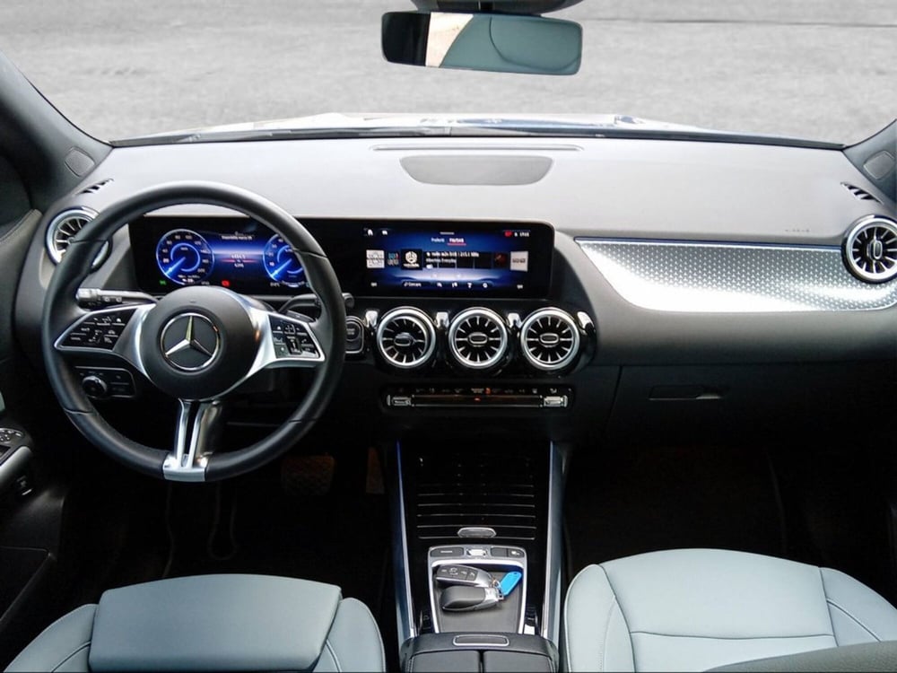 Mercedes-Benz EQA usata a Firenze (14)