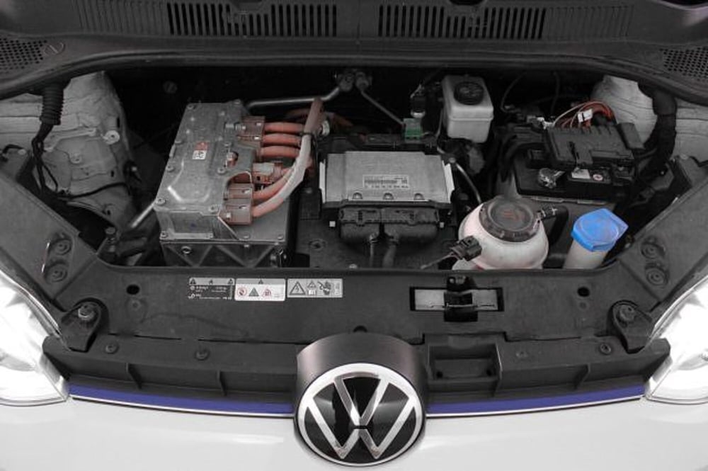 Volkswagen e-up! usata a Novara (10)
