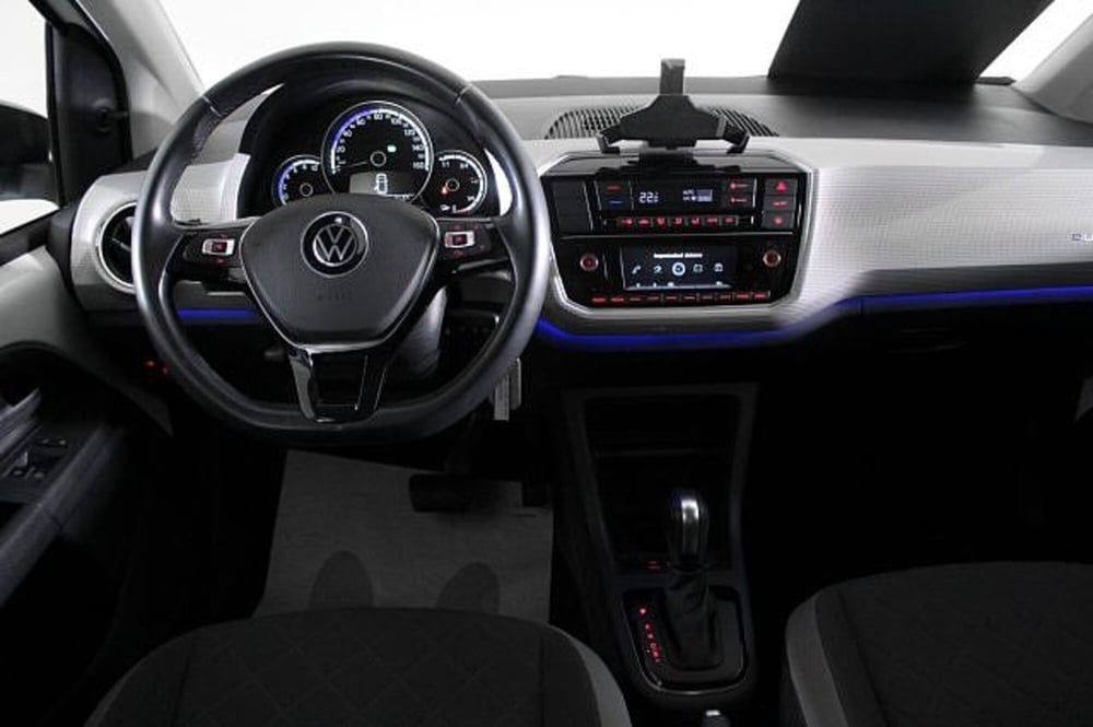 Volkswagen e-up! usata a Novara (6)
