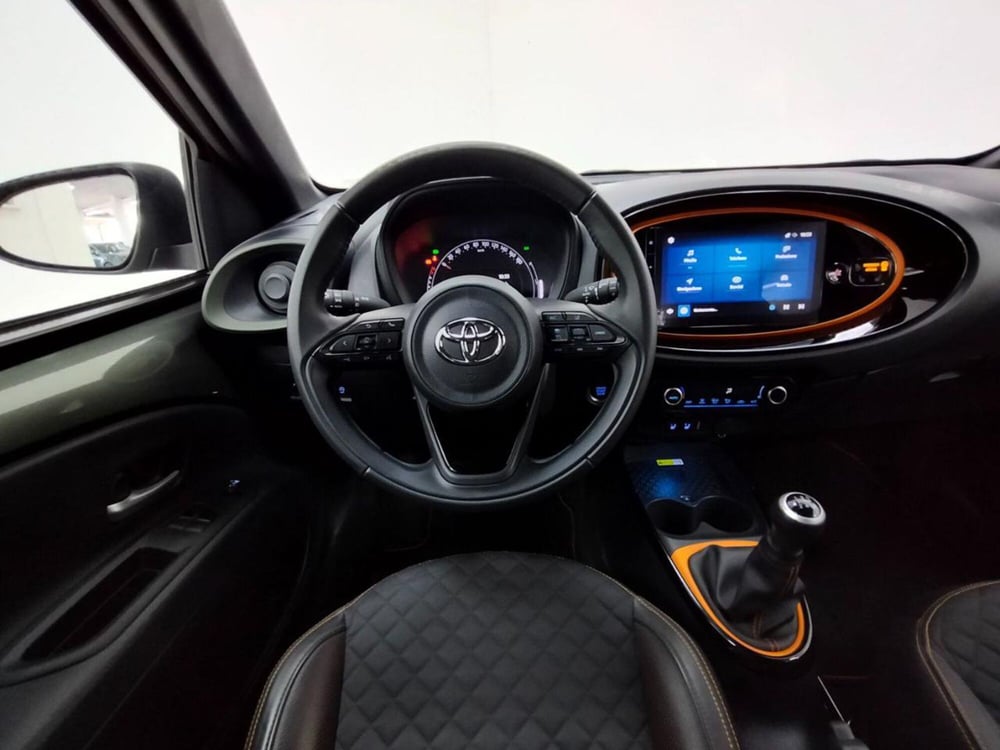 Toyota Aygo X usata a Como (10)