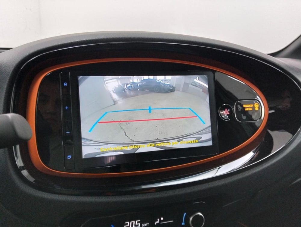 Toyota Aygo X usata a Como (16)