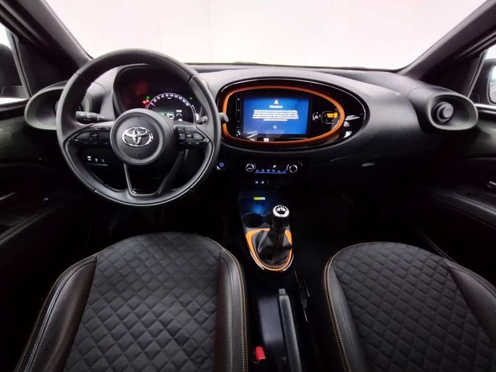 Toyota Aygo X usata a Como (4)
