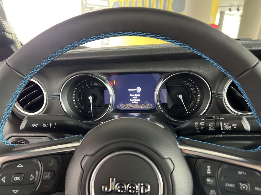 Jeep Wrangler Unlimited nuova a Pisa (10)