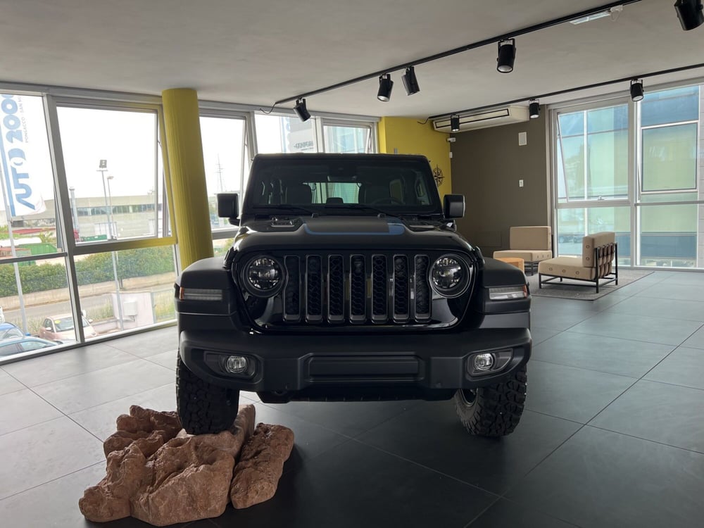 Jeep Wrangler Unlimited nuova a Pisa (2)