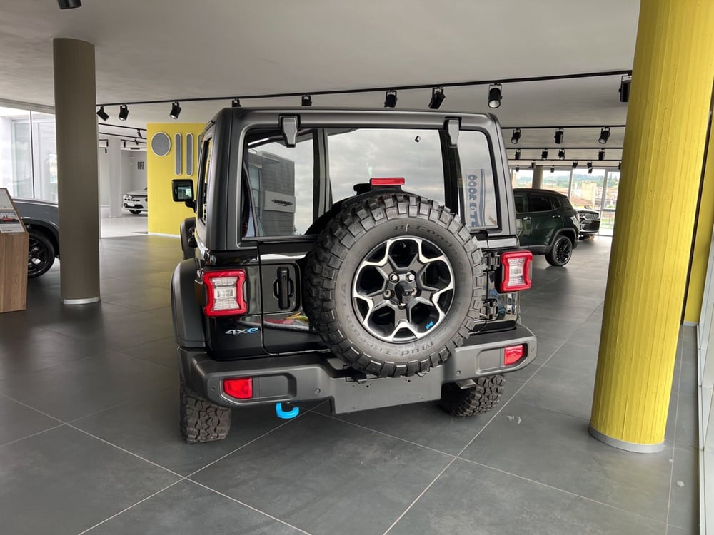 Jeep Wrangler Unlimited nuova a Pisa (3)