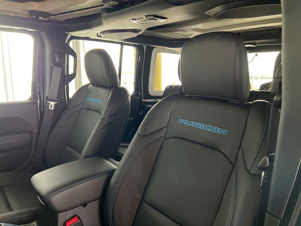 Jeep Wrangler Unlimited nuova a Pisa (5)