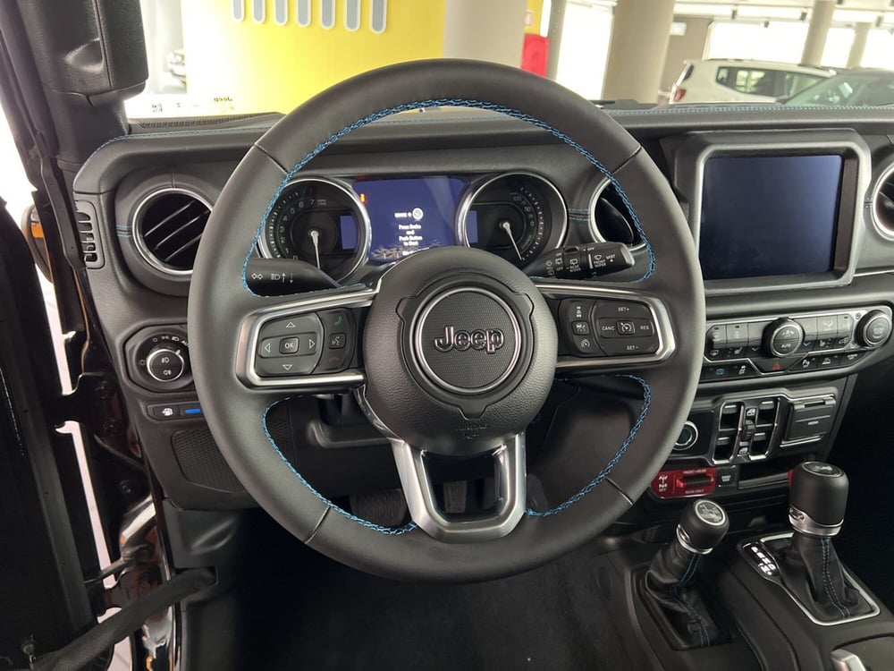 Jeep Wrangler Unlimited nuova a Pisa (8)