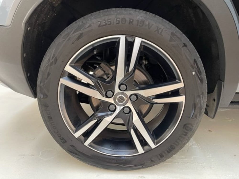 Volvo XC40 usata a Cosenza (13)