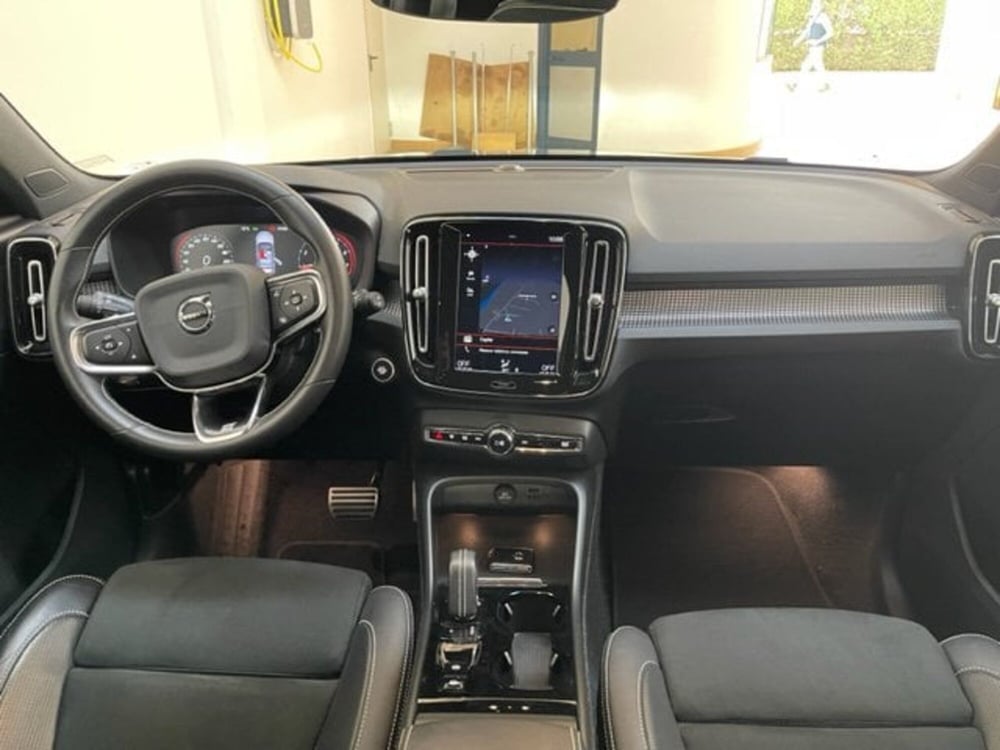 Volvo XC40 usata a Cosenza (14)