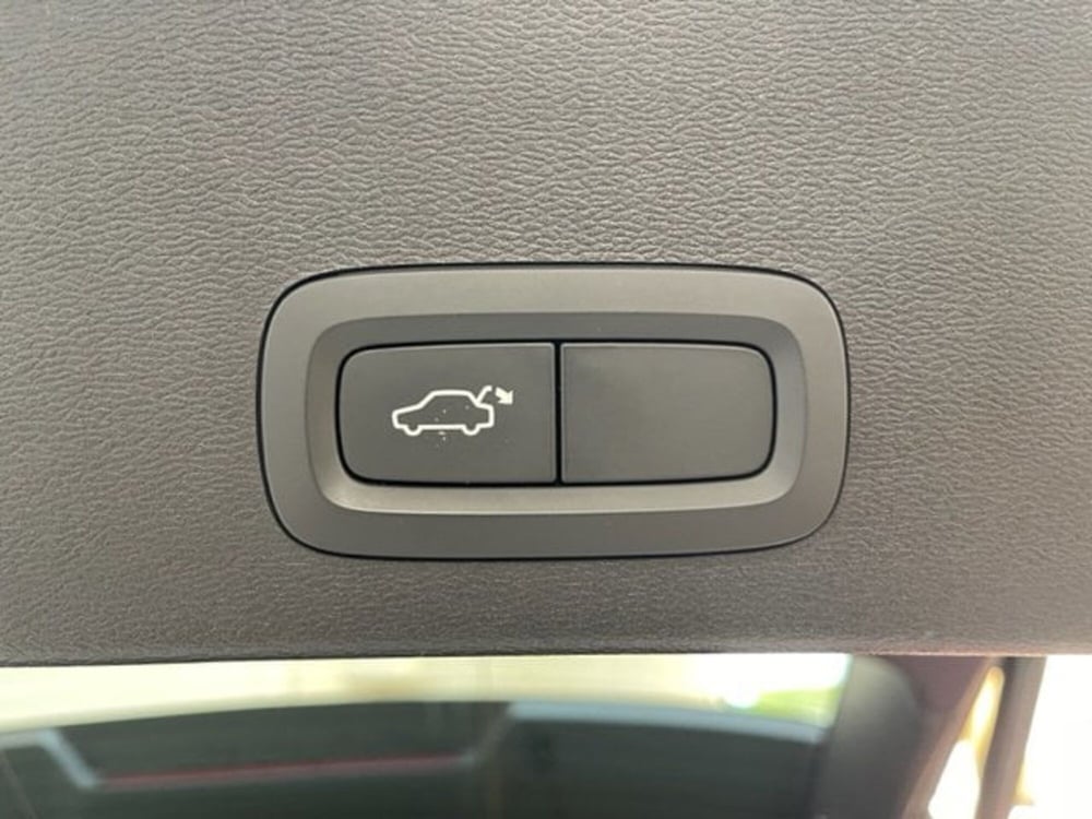 Volvo XC40 usata a Cosenza (16)