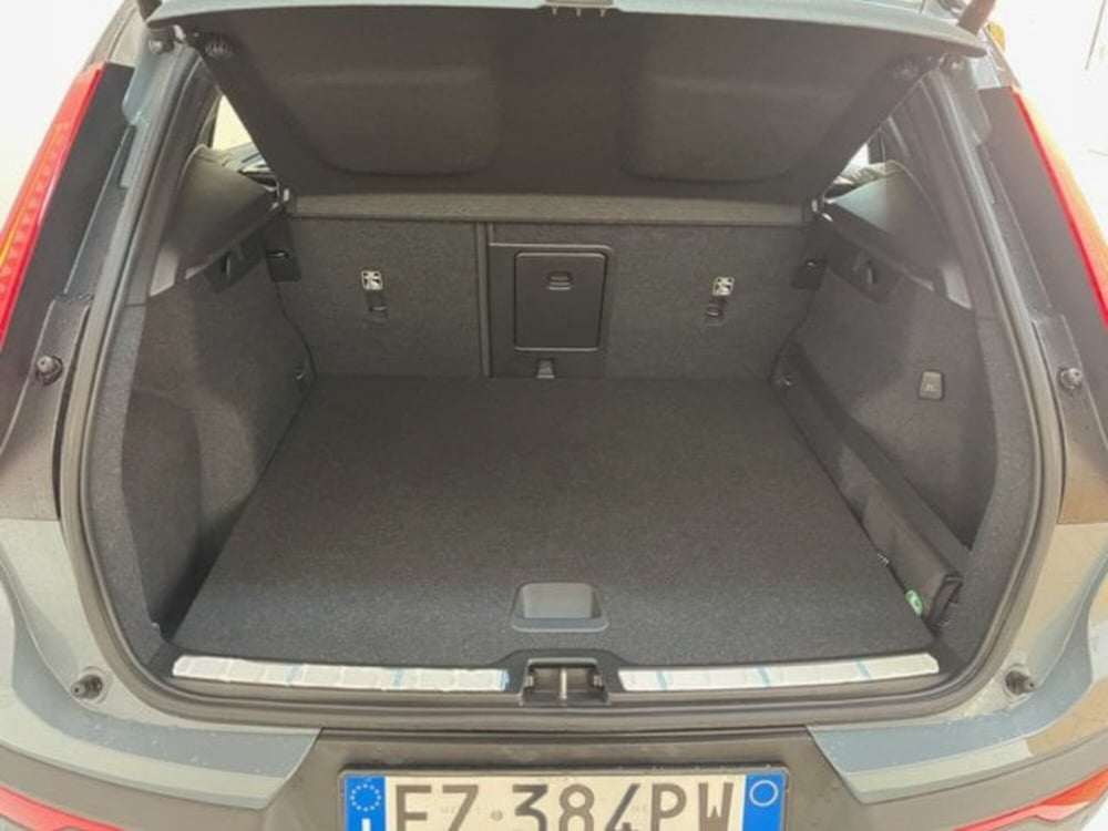 Volvo XC40 usata a Cosenza (17)