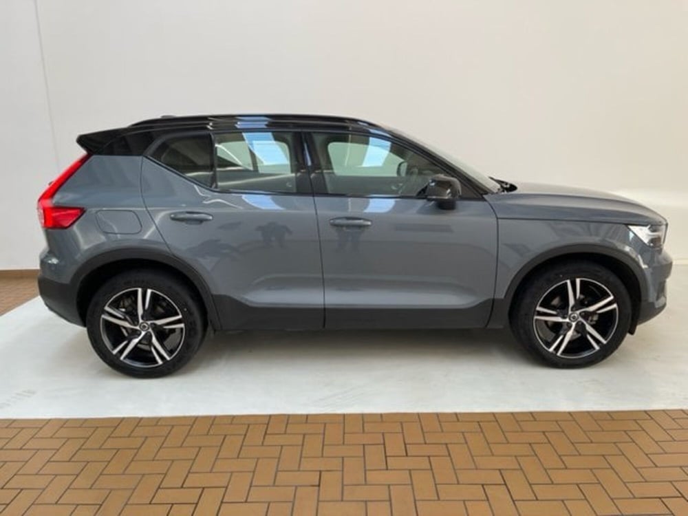 Volvo XC40 usata a Cosenza (2)
