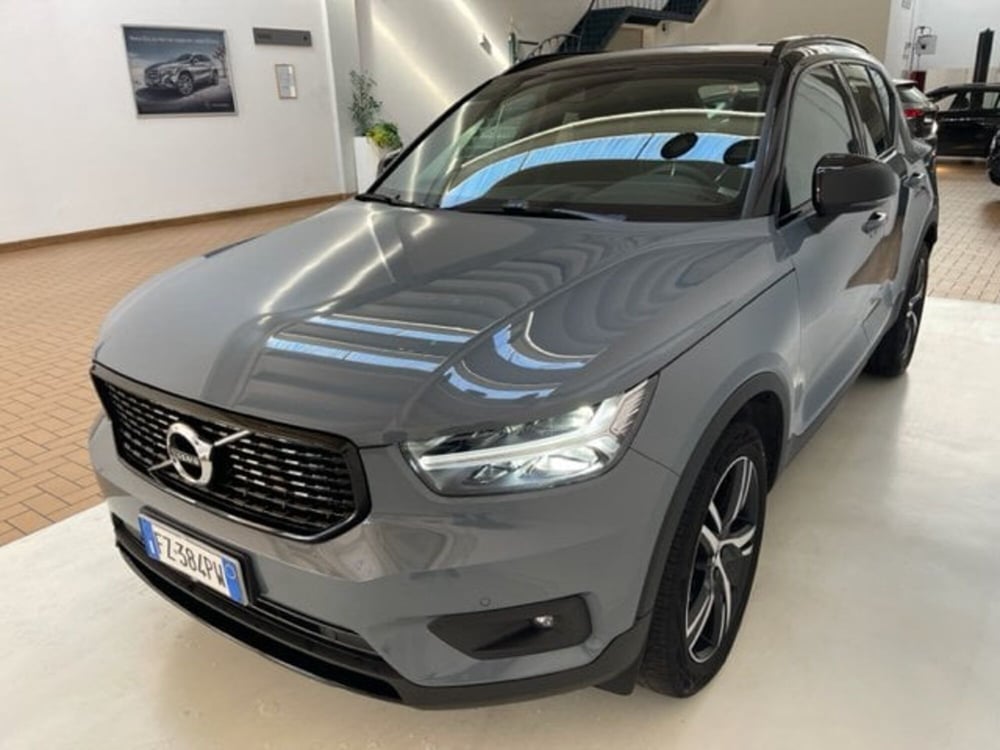 Volvo XC40 usata a Cosenza (6)
