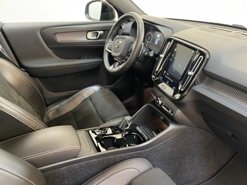 Volvo XC40 usata a Cosenza (9)