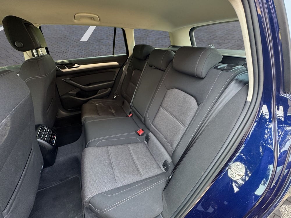 Volkswagen Passat Variant usata a Cosenza (12)