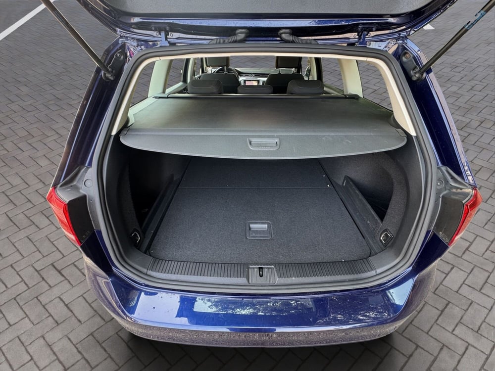 Volkswagen Passat Variant usata a Cosenza (19)