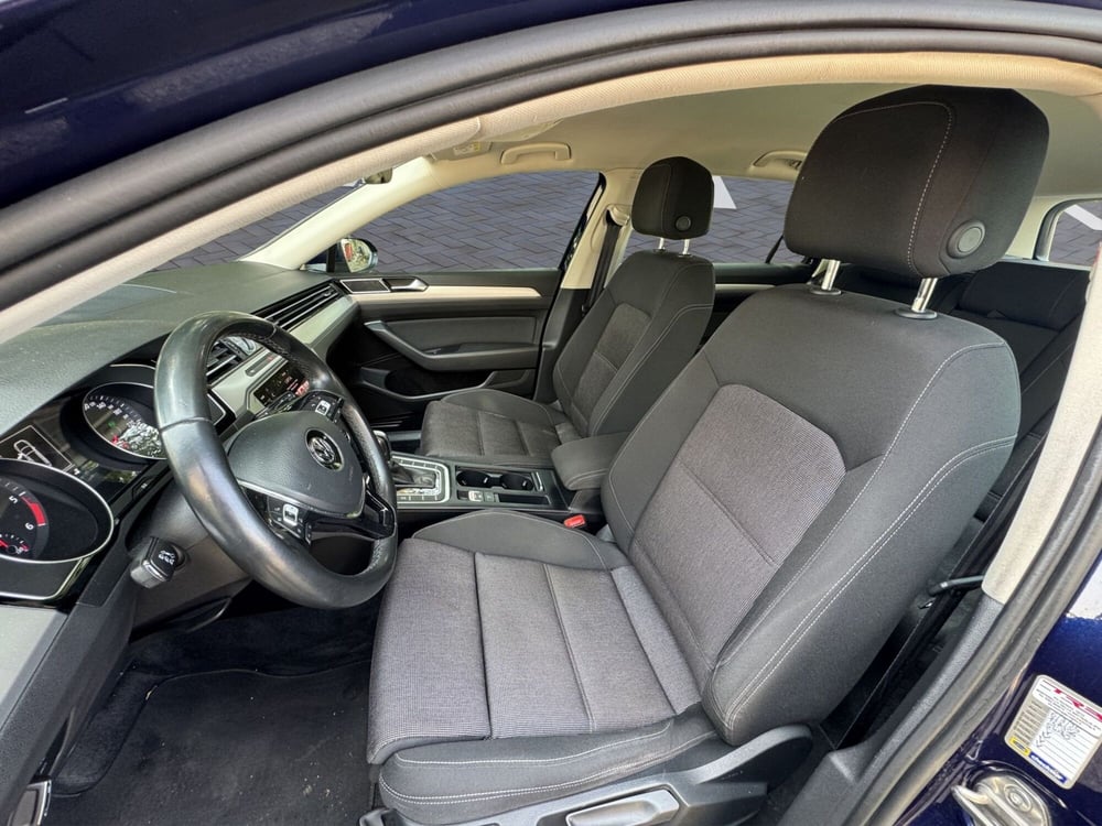 Volkswagen Passat Variant usata a Cosenza (8)