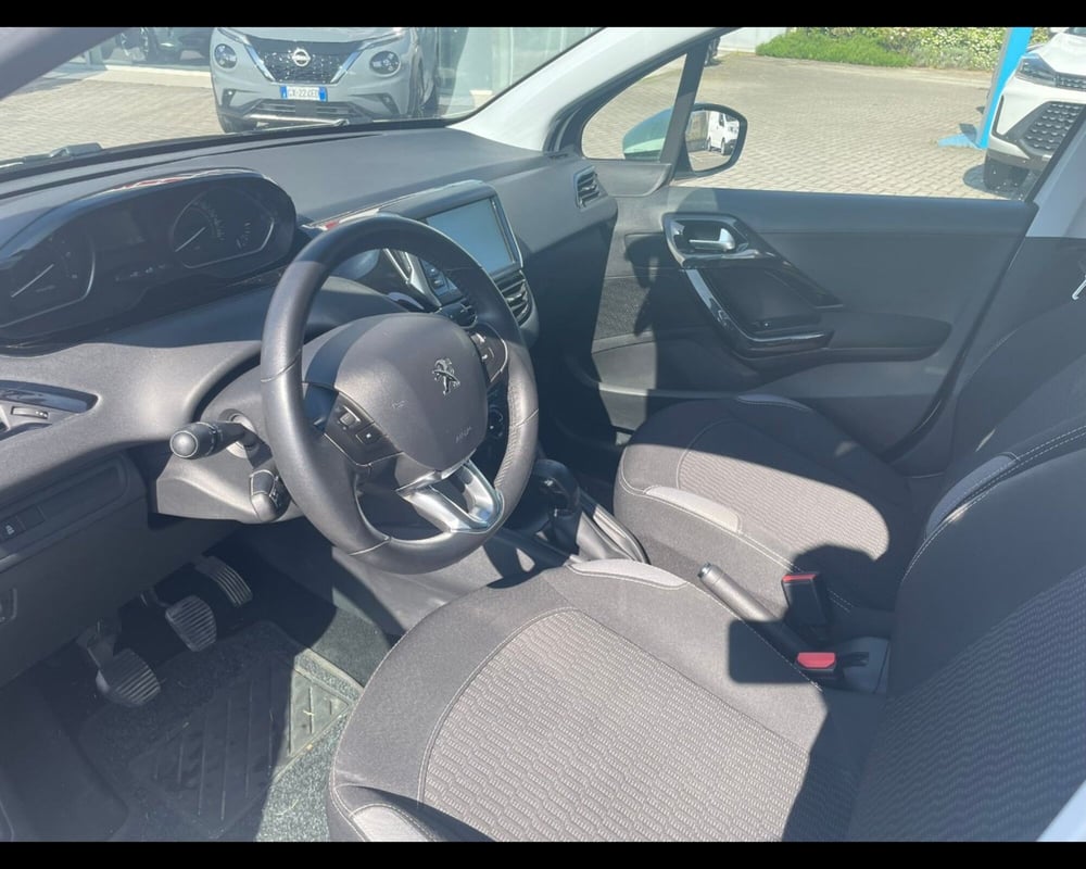 Peugeot 208 usata a Siena (9)