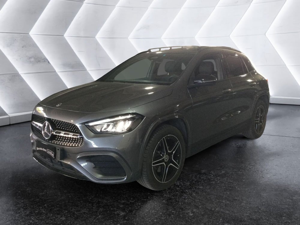 Mercedes-Benz GLA SUV usata a Caserta