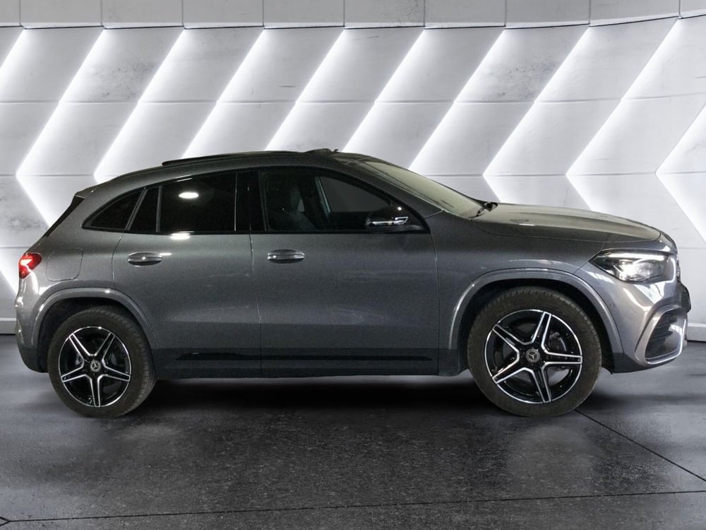 Mercedes-Benz GLA SUV usata a Caserta (4)